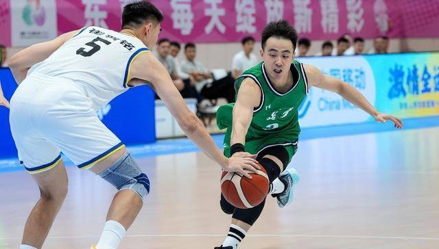 金年会app登录-今晨深圳男篮内部沟通：法国杯节点到来，信心回归，赛季目标并未改变(杨瀚森季前赛进攻亮点)
